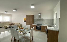 Sunshine Apartments Mellieha - Modern Three Bedroom Ground Floor Apartment With Yard