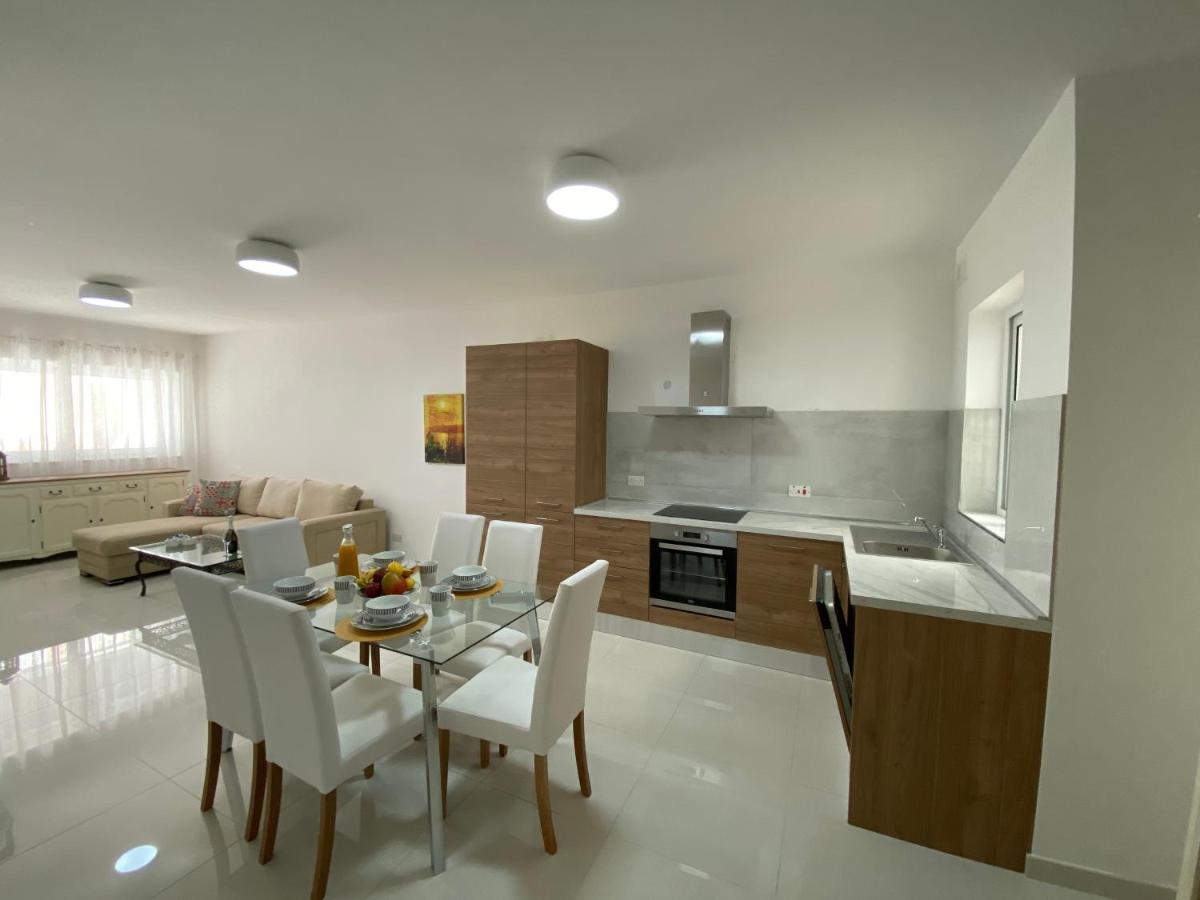 Sunshine Apartments Mellieha - Modern Three Bedroom Ground Floor Apartment With Yard Esterno foto